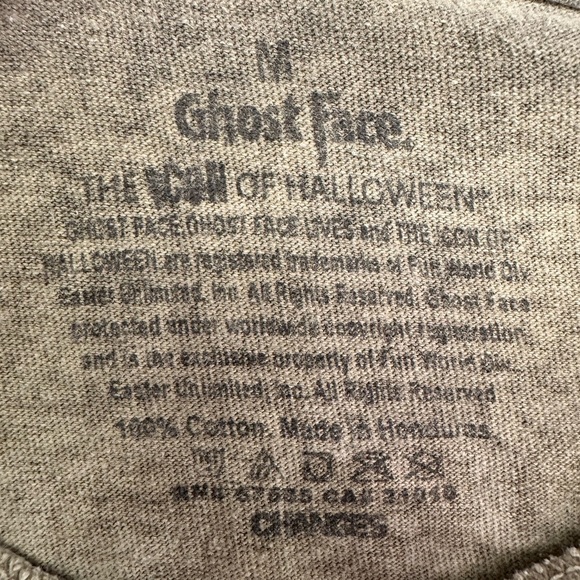 🌸3 for $20🌸 Ghost Face Graphic T-Shirt Sz M - Picture 3 of 4